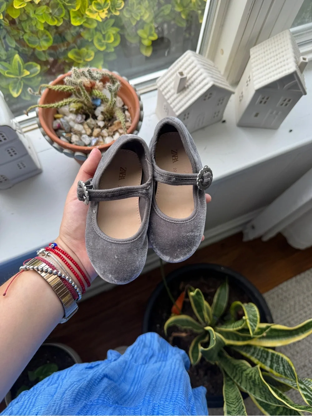 ZARA baby velvet flat Mary Jane Shoes with Flower Buckle size 22